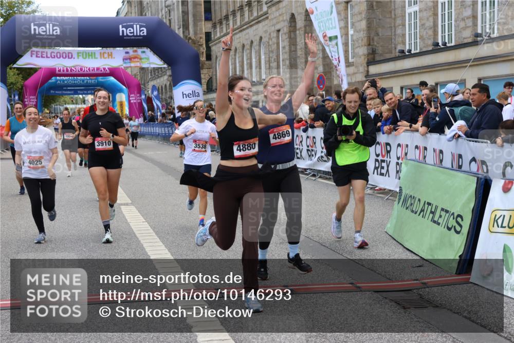 06.09.2026 - CURREX Alsterlauf Strokosch-Dieckow http://msf.ph/oto/10146293 06.09.2026 10:21:54 Ziel 2667, 2668, 2669, 3106, 3538, 3904, 3910, 4025, 4869, 4880, 5508, 8232 meine-sportfotos.de