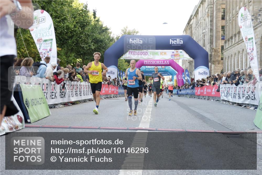 06.09.2026 - CURREX Alsterlauf Yannick Fuchs http://msf.ph/oto/10146296 06.09.2026 09:47:53 Ziel 2759, 4145, 4718, 5020, 5704, 5845, 6228, 6262 meine-sportfotos.de