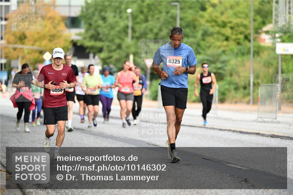 06.09.2026 - CURREX Alsterlauf Dr. Thomas Lammeyer http://msf.ph/oto/10146302 06.09.2026 10:21:12 Laufen 058, 6325 meine-sportfotos.de