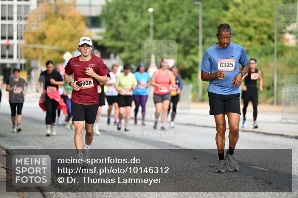 06.09.2026 - CURREX Alsterlauf Dr. Thomas Lammeyer http://msf.ph/oto/10146312 06.09.2026 10:21:13 Laufen 6325, 5058 meine-sportfotos.de