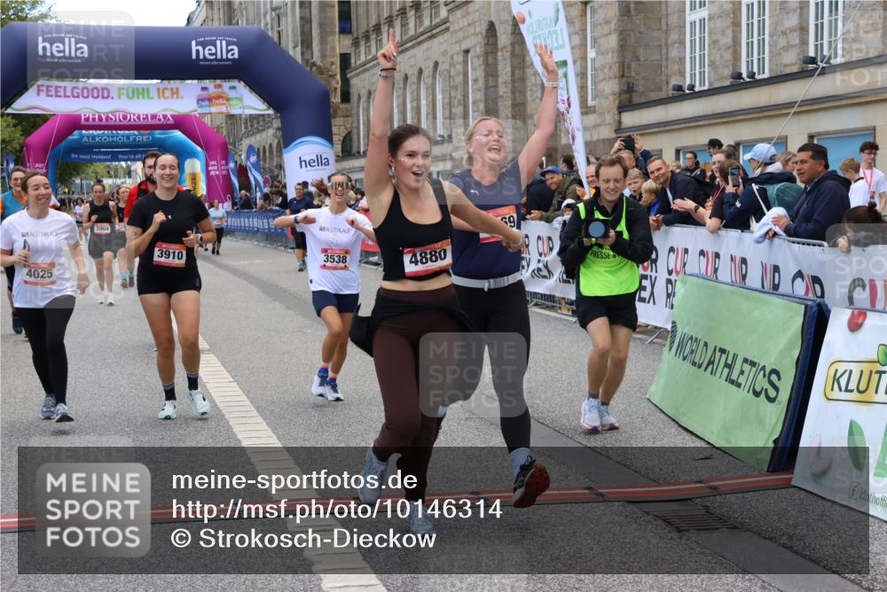 06.09.2026 - CURREX Alsterlauf Strokosch-Dieckow http://msf.ph/oto/10146314 06.09.2026 10:21:54 Ziel 2667, 2668, 2669, 3106, 3538, 3904, 3910, 4025, 4869, 4880, 5508, 8232 meine-sportfotos.de