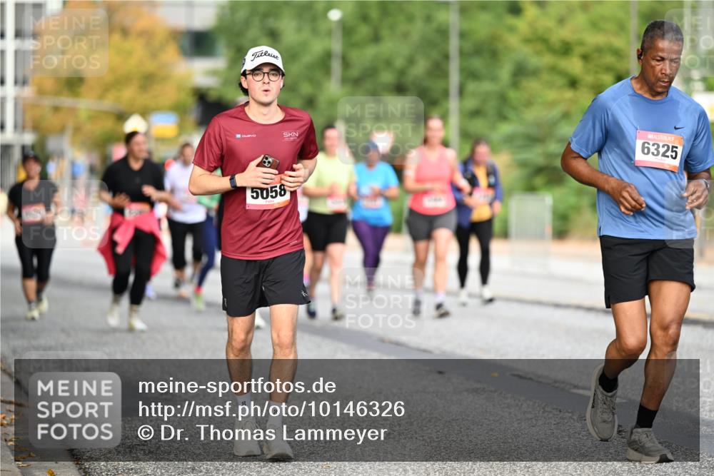 06.09.2026 - CURREX Alsterlauf Dr. Thomas Lammeyer http://msf.ph/oto/10146326 06.09.2026 10:21:15 Laufen 6325, 5058 meine-sportfotos.de