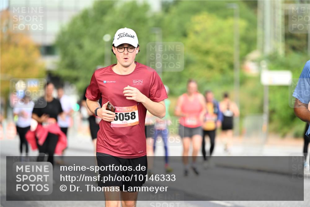 06.09.2026 - CURREX Alsterlauf Dr. Thomas Lammeyer http://msf.ph/oto/10146333 06.09.2026 10:21:17 Laufen 5058 meine-sportfotos.de