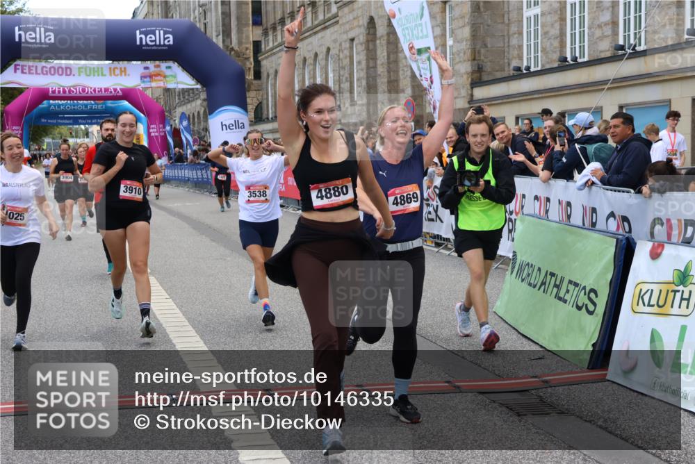 06.09.2026 - CURREX Alsterlauf Strokosch-Dieckow http://msf.ph/oto/10146335 06.09.2026 10:21:54 Ziel 2667, 2668, 2669, 3106, 3538, 3904, 3910, 4025, 4869, 4880, 5508, 8232 meine-sportfotos.de