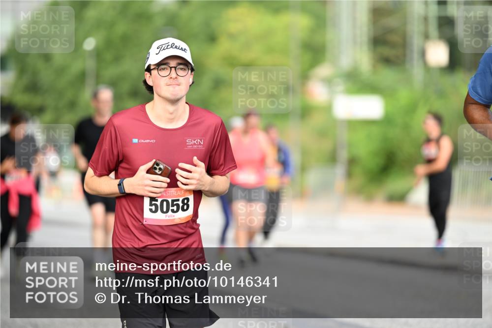 06.09.2026 - CURREX Alsterlauf Dr. Thomas Lammeyer http://msf.ph/oto/10146341 06.09.2026 10:21:18 Laufen 5058 meine-sportfotos.de