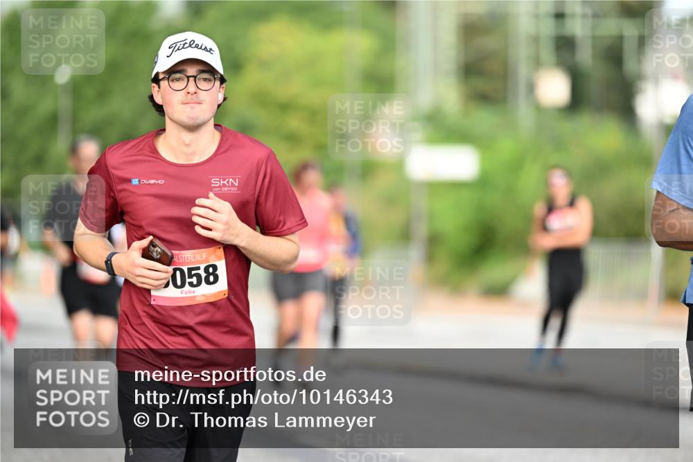 06.09.2026 - CURREX Alsterlauf Dr. Thomas Lammeyer http://msf.ph/oto/10146343 06.09.2026 10:21:18 Laufen 058 meine-sportfotos.de
