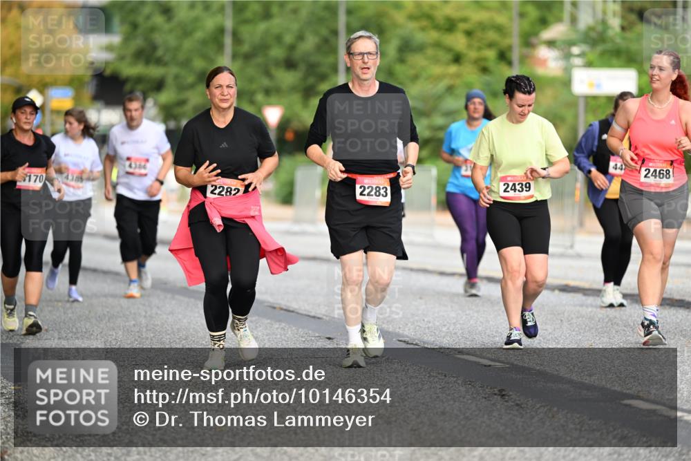 06.09.2026 - CURREX Alsterlauf Dr. Thomas Lammeyer http://msf.ph/oto/10146354 06.09.2026 10:21:20 Laufen 4306, 170, 2282, 2283, 2439, 44, 2468 meine-sportfotos.de