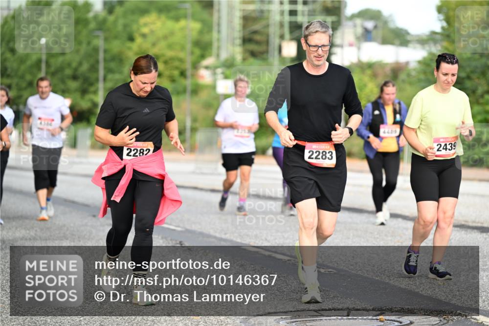 06.09.2026 - CURREX Alsterlauf Dr. Thomas Lammeyer http://msf.ph/oto/10146367 06.09.2026 10:21:24 Laufen 2282, 2215, 2283, 4435, 2439 meine-sportfotos.de