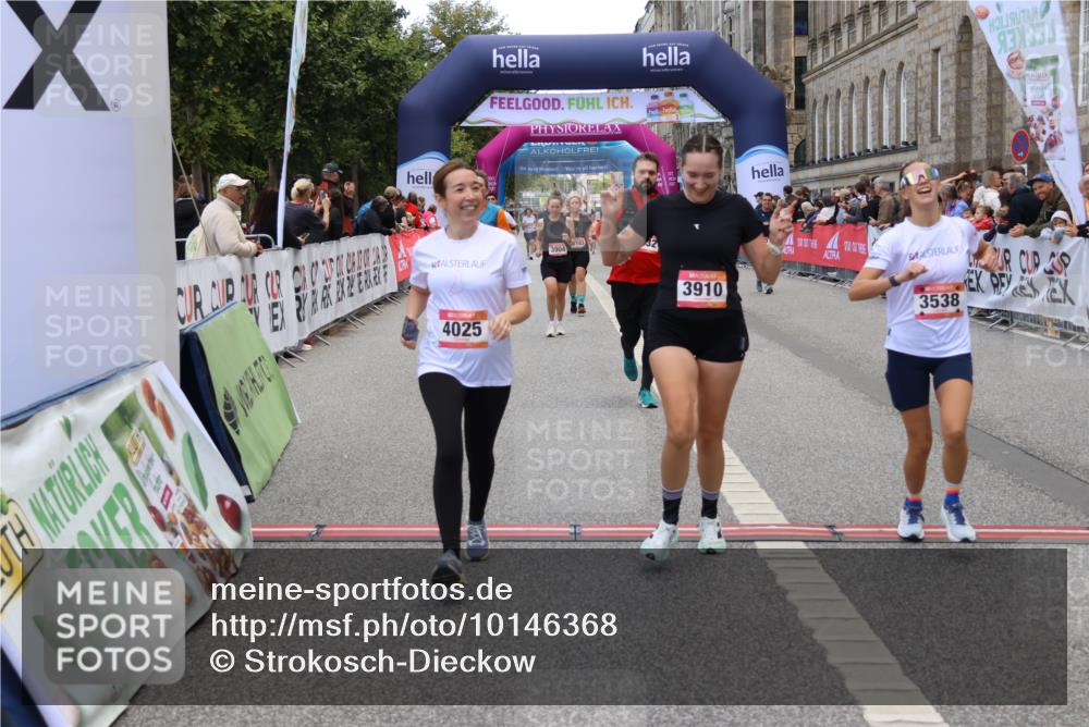 06.09.2026 - CURREX Alsterlauf Strokosch-Dieckow http://msf.ph/oto/10146368 06.09.2026 10:21:55 Ziel 2103, 2667, 2668, 2669, 3106, 3538, 3904, 3910, 4025, 4869, 4880, 4960, 5508, 8232 meine-sportfotos.de