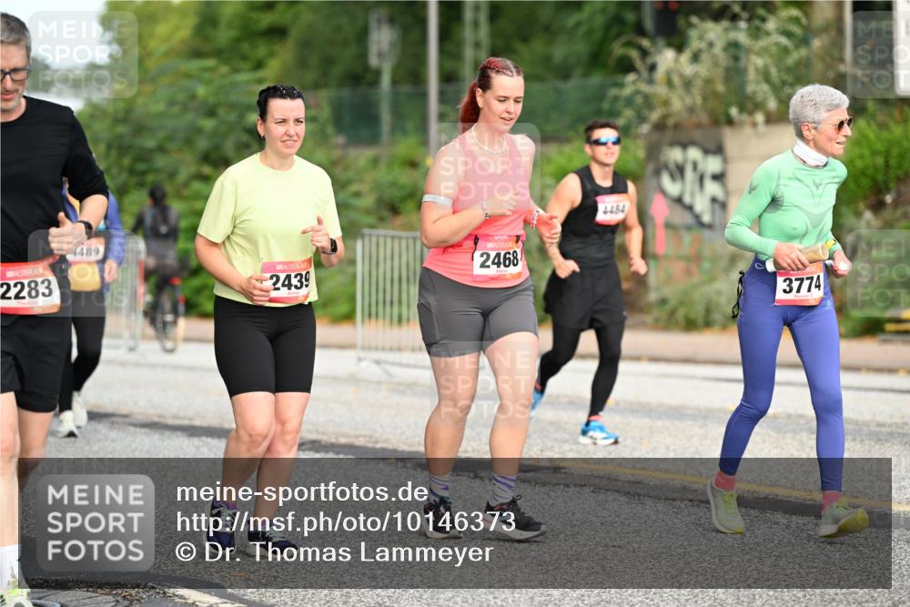 06.09.2026 - CURREX Alsterlauf Dr. Thomas Lammeyer http://msf.ph/oto/10146373 06.09.2026 10:21:25 Laufen 2283, 1489, 2439, 2468, 4454, 3774 meine-sportfotos.de