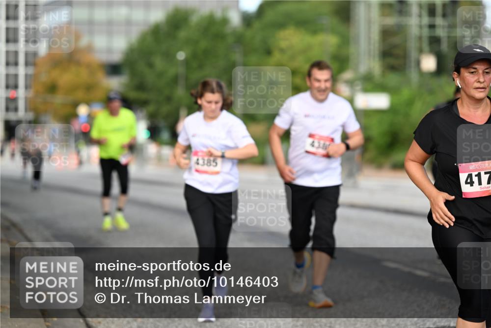 06.09.2026 - CURREX Alsterlauf Dr. Thomas Lammeyer http://msf.ph/oto/10146403 06.09.2026 10:21:29 Laufen 4385, 417 meine-sportfotos.de