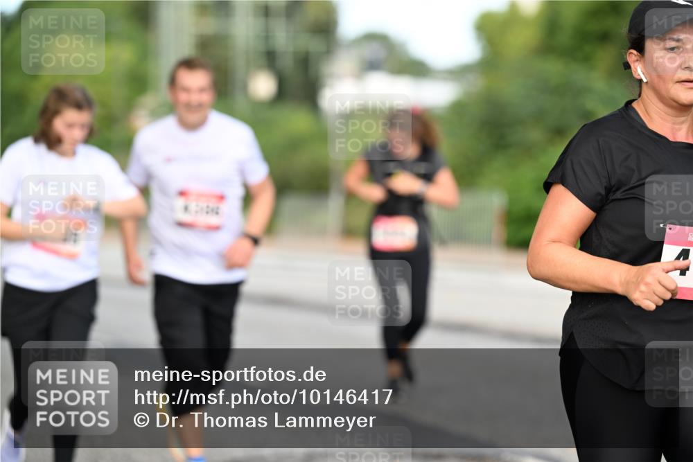 06.09.2026 - CURREX Alsterlauf Dr. Thomas Lammeyer http://msf.ph/oto/10146417 06.09.2026 10:21:30 Laufen  meine-sportfotos.de