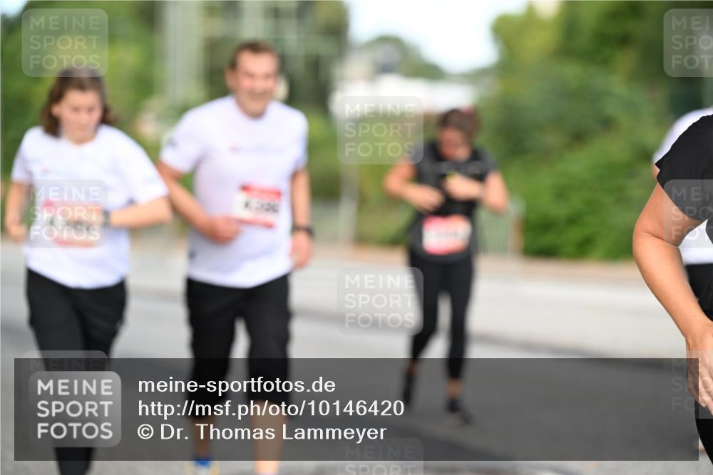 06.09.2026 - CURREX Alsterlauf Dr. Thomas Lammeyer http://msf.ph/oto/10146420 06.09.2026 10:21:30 Laufen  meine-sportfotos.de