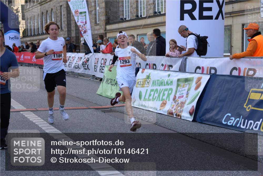 06.09.2026 - CURREX Alsterlauf Strokosch-Dieckow http://msf.ph/oto/10146421 06.09.2026 11:53:04 Ziel 1001, 1040, 1184, 1283, 1293, 4802, 8155, 8300 meine-sportfotos.de