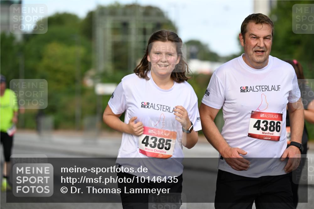 06.09.2026 - CURREX Alsterlauf Dr. Thomas Lammeyer http://msf.ph/oto/10146435 06.09.2026 10:21:32 Laufen 4385, 4386 meine-sportfotos.de
