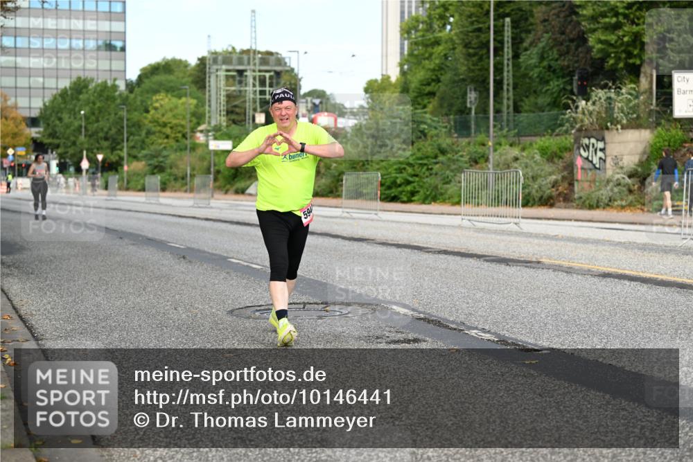06.09.2026 - CURREX Alsterlauf Dr. Thomas Lammeyer http://msf.ph/oto/10146441 06.09.2026 10:21:36 Laufen  meine-sportfotos.de