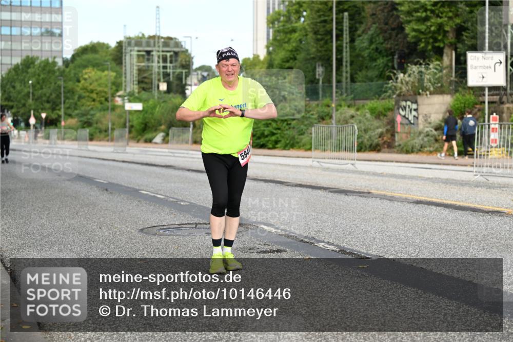 06.09.2026 - CURREX Alsterlauf Dr. Thomas Lammeyer http://msf.ph/oto/10146446 06.09.2026 10:21:37 Laufen 594 meine-sportfotos.de