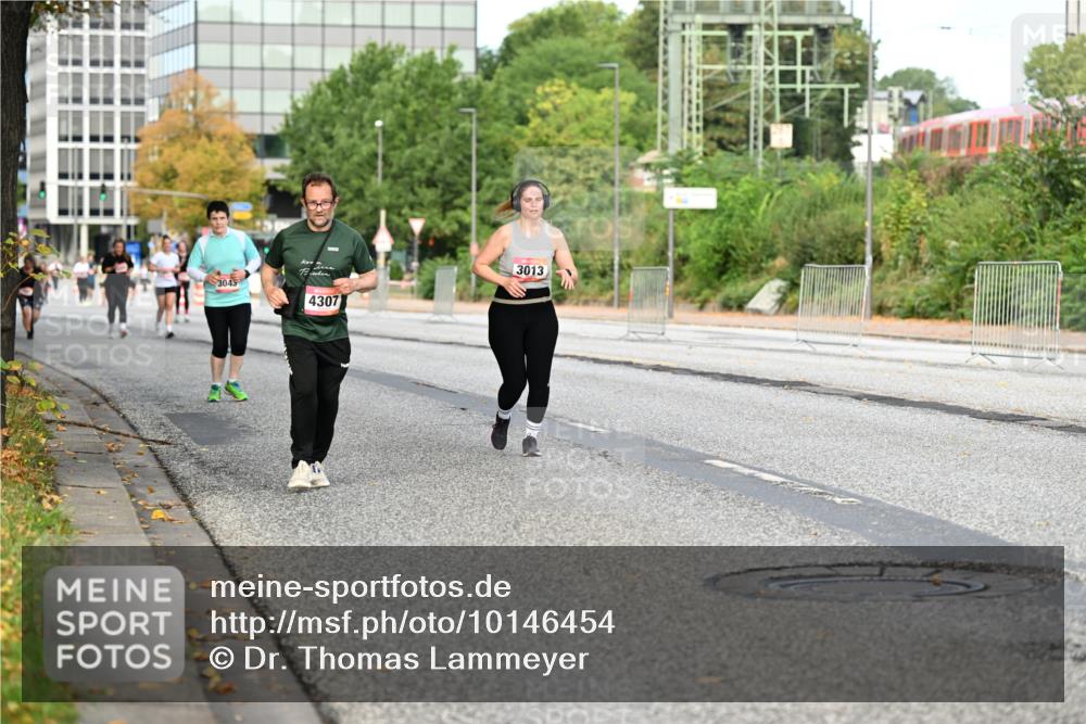 06.09.2026 - CURREX Alsterlauf Dr. Thomas Lammeyer http://msf.ph/oto/10146454 06.09.2026 10:21:44 Laufen 3045, 4307, 3013 meine-sportfotos.de