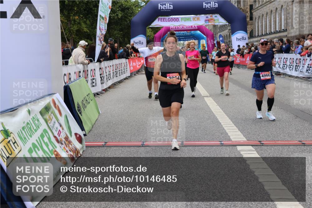 06.09.2026 - CURREX Alsterlauf Strokosch-Dieckow http://msf.ph/oto/10146485 06.09.2026 10:21:59 Ziel 2103, 2422, 3538, 3904, 3910, 3983, 4025, 4869, 4880, 4960, 5431, 5442, 5508, 8232 meine-sportfotos.de