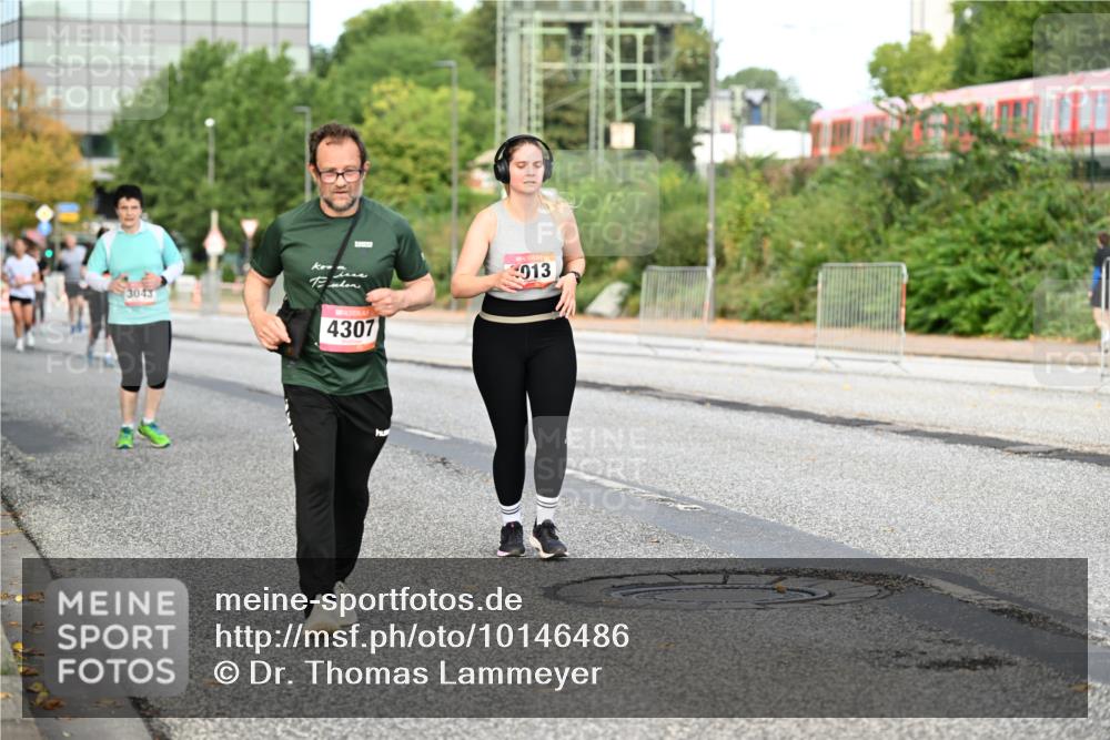 06.09.2026 - CURREX Alsterlauf Dr. Thomas Lammeyer http://msf.ph/oto/10146486 06.09.2026 10:21:47 Laufen 3043, 4307, 013 meine-sportfotos.de