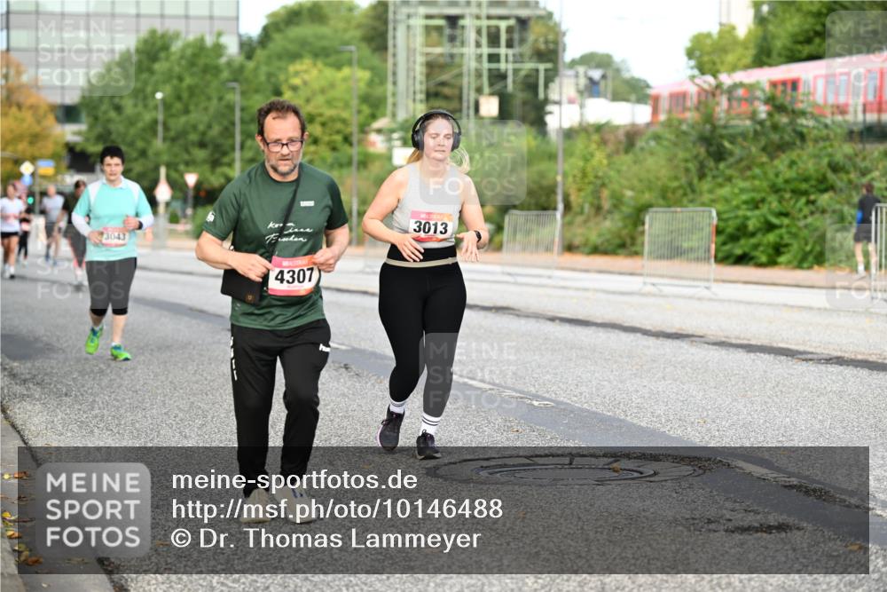 06.09.2026 - CURREX Alsterlauf Dr. Thomas Lammeyer http://msf.ph/oto/10146488 06.09.2026 10:21:47 Laufen 3043, 4307, 3013 meine-sportfotos.de
