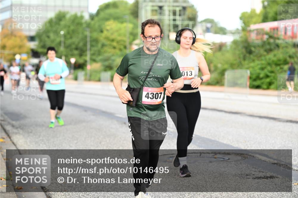 06.09.2026 - CURREX Alsterlauf Dr. Thomas Lammeyer http://msf.ph/oto/10146495 06.09.2026 10:21:48 Laufen 4307, 013 meine-sportfotos.de
