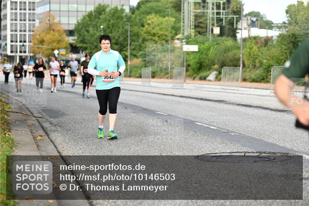06.09.2026 - CURREX Alsterlauf Dr. Thomas Lammeyer http://msf.ph/oto/10146503 06.09.2026 10:21:50 Laufen 3043 meine-sportfotos.de
