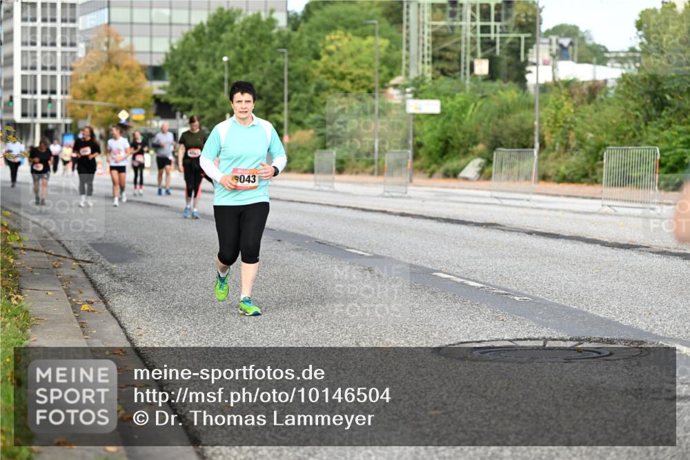 06.09.2026 - CURREX Alsterlauf Dr. Thomas Lammeyer http://msf.ph/oto/10146504 06.09.2026 10:21:50 Laufen 043 meine-sportfotos.de