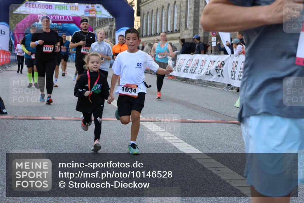 06.09.2026 - CURREX Alsterlauf Strokosch-Dieckow http://msf.ph/oto/10146528 06.09.2026 11:53:20 Ziel 1026, 1034, 1095, 1096, 1114, 1115, 1130, 1317, 1329, 8048 meine-sportfotos.de