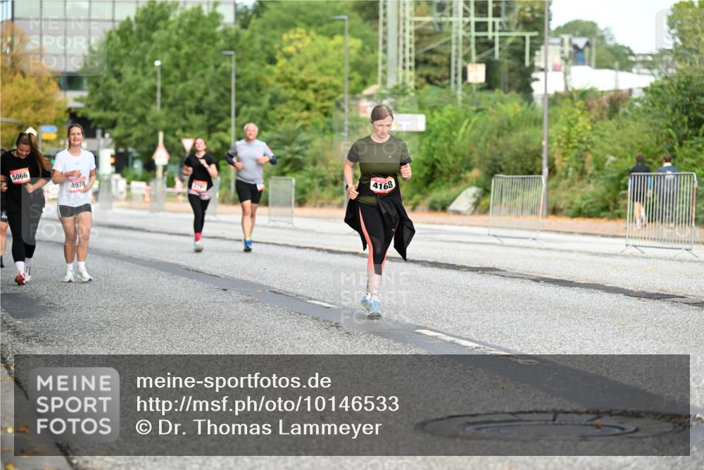 06.09.2026 - CURREX Alsterlauf Dr. Thomas Lammeyer http://msf.ph/oto/10146533 06.09.2026 10:21:57 Laufen 5066, 4978, 2761, 4168 meine-sportfotos.de