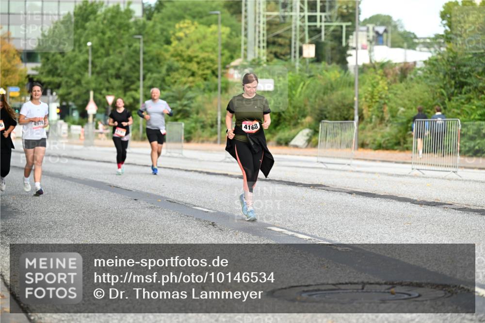 06.09.2026 - CURREX Alsterlauf Dr. Thomas Lammeyer http://msf.ph/oto/10146534 06.09.2026 10:21:57 Laufen 4978, 4168 meine-sportfotos.de