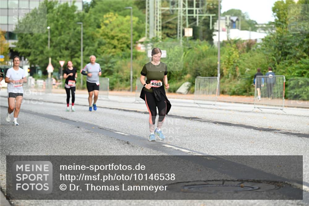 06.09.2026 - CURREX Alsterlauf Dr. Thomas Lammeyer http://msf.ph/oto/10146538 06.09.2026 10:21:57 Laufen 497, 2761, 4168 meine-sportfotos.de