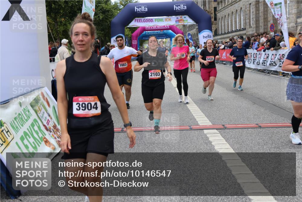 06.09.2026 - CURREX Alsterlauf Strokosch-Dieckow http://msf.ph/oto/10146547 06.09.2026 10:22:01 Ziel 2103, 2422, 3474, 3538, 3904, 3910, 3983, 4025, 4869, 4960, 5431, 5442, 5508, 8232 meine-sportfotos.de