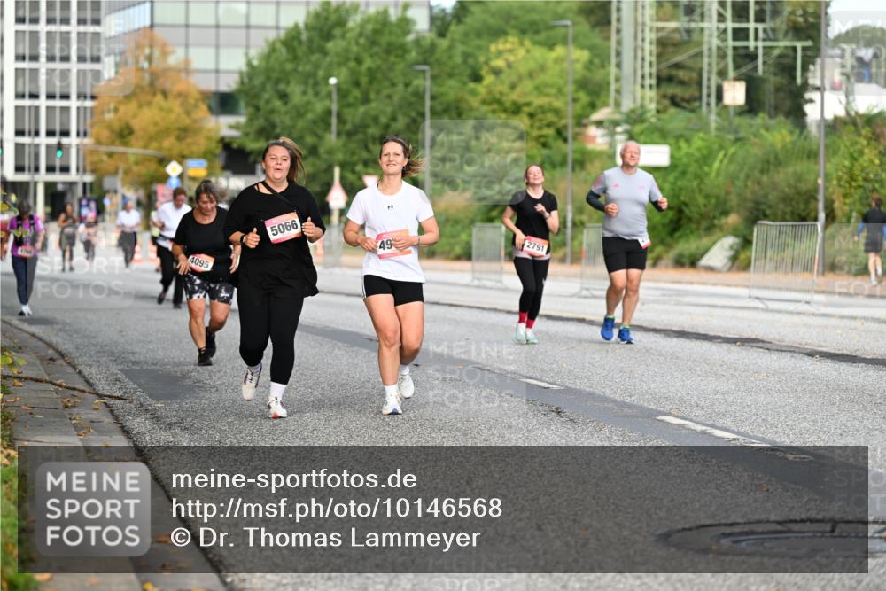 06.09.2026 - CURREX Alsterlauf Dr. Thomas Lammeyer http://msf.ph/oto/10146568 06.09.2026 10:22:00 Laufen 4095, 5066, 49, 2791 meine-sportfotos.de