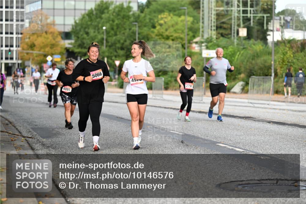 06.09.2026 - CURREX Alsterlauf Dr. Thomas Lammeyer http://msf.ph/oto/10146576 06.09.2026 10:22:01 Laufen 4095, 5066, 45, 2791 meine-sportfotos.de