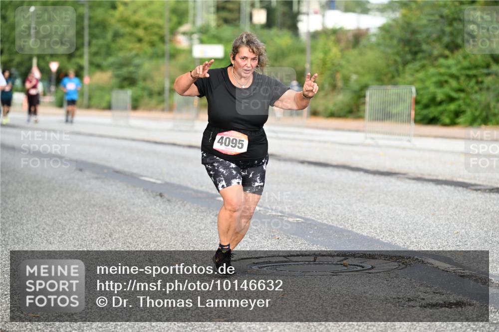 06.09.2026 - CURREX Alsterlauf Dr. Thomas Lammeyer http://msf.ph/oto/10146632 06.09.2026 10:22:08 Laufen 4095 meine-sportfotos.de