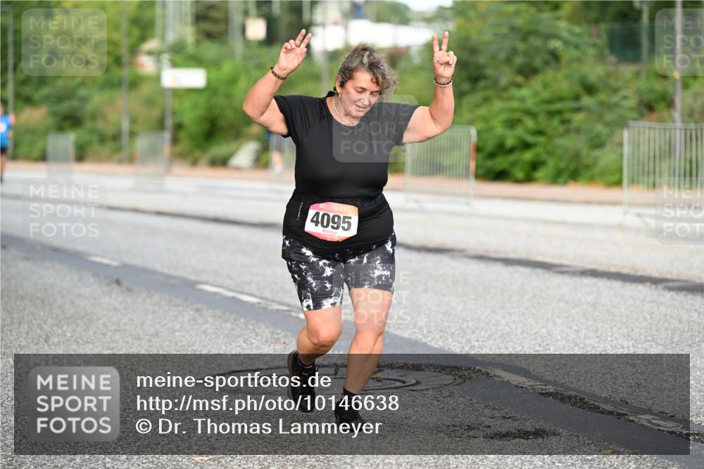 06.09.2026 - CURREX Alsterlauf Dr. Thomas Lammeyer http://msf.ph/oto/10146638 06.09.2026 10:22:09 Laufen 4095 meine-sportfotos.de