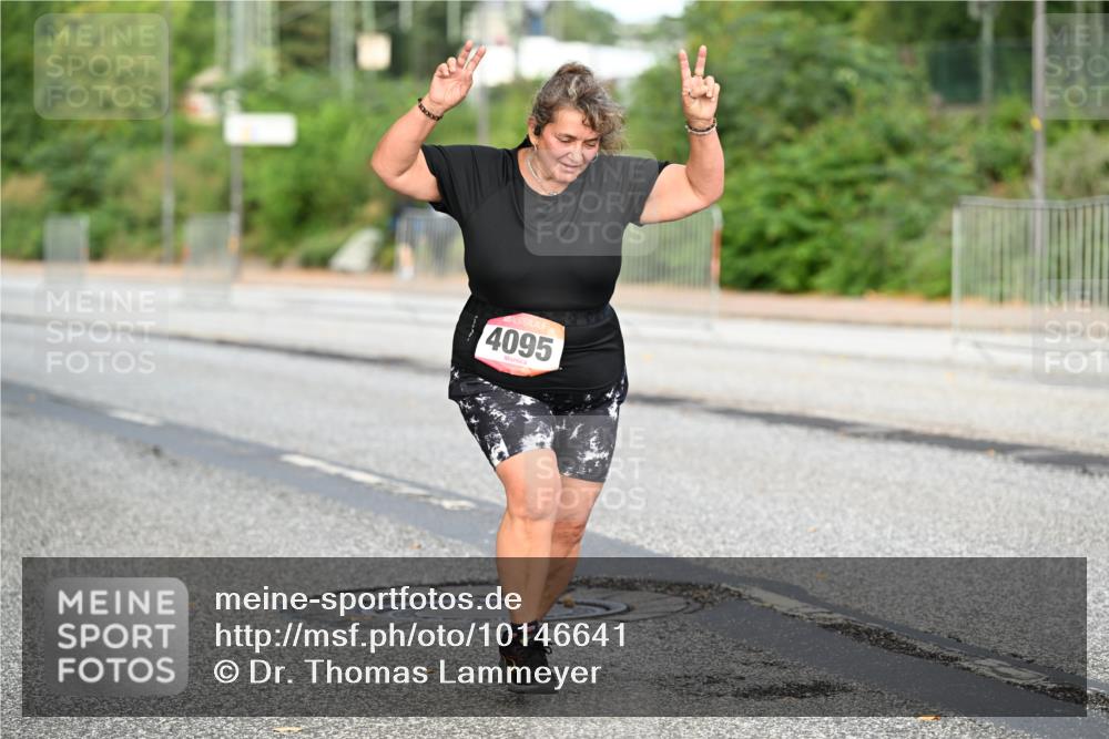 06.09.2026 - CURREX Alsterlauf Dr. Thomas Lammeyer http://msf.ph/oto/10146641 06.09.2026 10:22:09 Laufen 4095 meine-sportfotos.de