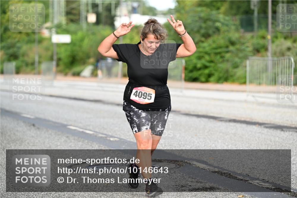 06.09.2026 - CURREX Alsterlauf Dr. Thomas Lammeyer http://msf.ph/oto/10146643 06.09.2026 10:22:09 Laufen 4095 meine-sportfotos.de