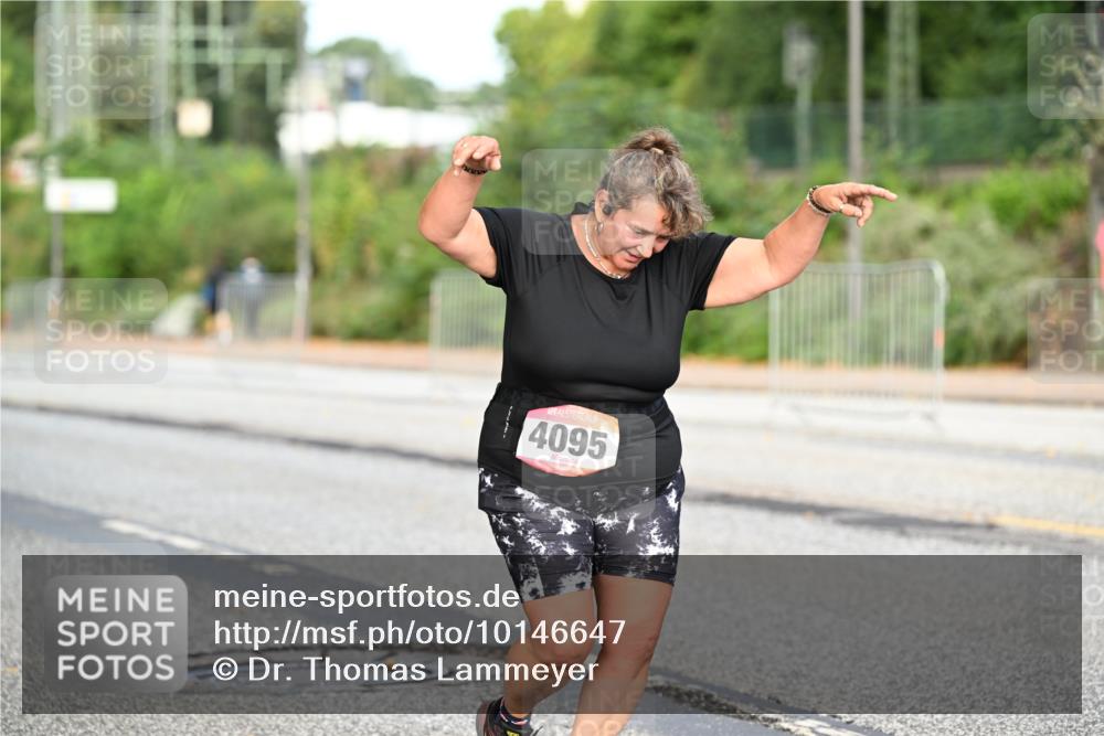 06.09.2026 - CURREX Alsterlauf Dr. Thomas Lammeyer http://msf.ph/oto/10146647 06.09.2026 10:22:09 Laufen 4095 meine-sportfotos.de