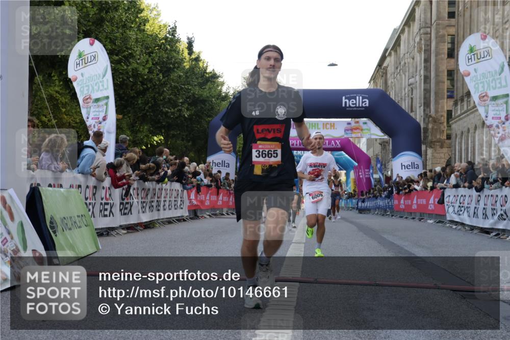 06.09.2026 - CURREX Alsterlauf Yannick Fuchs http://msf.ph/oto/10146661 06.09.2026 09:48:05 Ziel 2114, 2134, 2463, 3632, 3665, 4718, 4743, 5076, 5219, 5804, 5932, 6009 meine-sportfotos.de