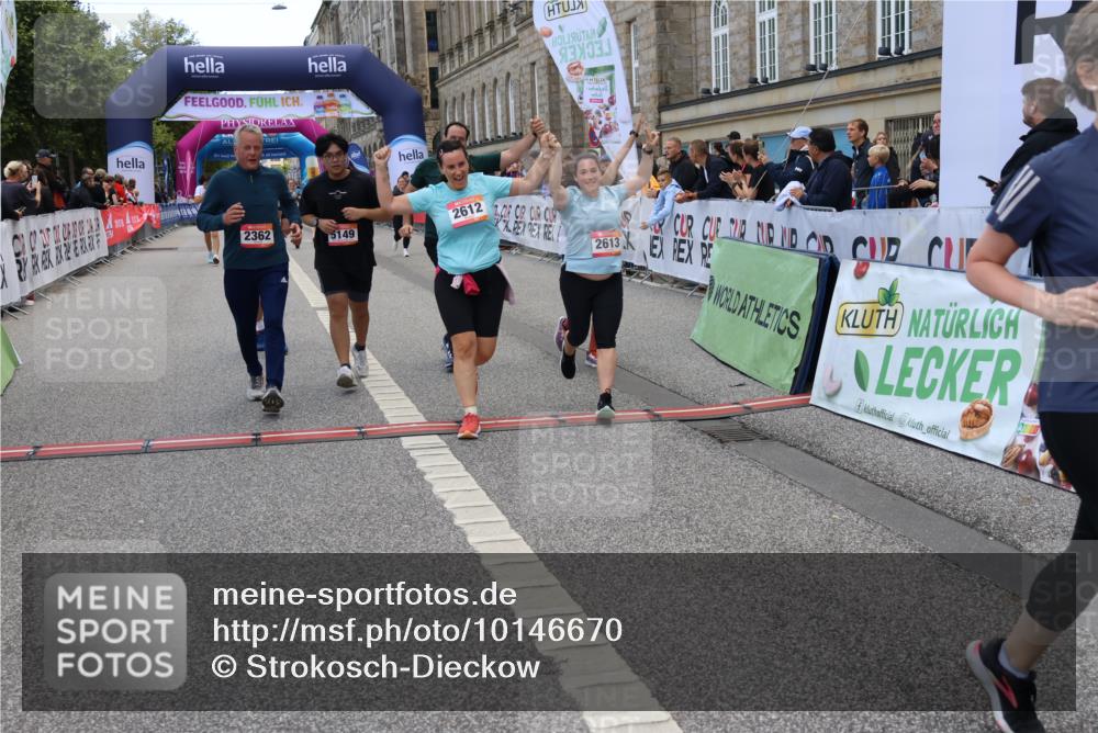 06.09.2026 - CURREX Alsterlauf Strokosch-Dieckow http://msf.ph/oto/10146670 06.09.2026 10:22:07 Ziel 2103, 2362, 2422, 2612, 2613, 3474, 3707, 3983, 4118, 4260, 4261, 4485, 4486, 4960, 5149, 5431, 5442 meine-sportfotos.de