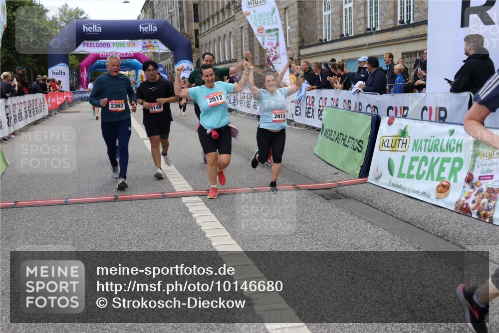 06.09.2026 - CURREX Alsterlauf Strokosch-Dieckow http://msf.ph/oto/10146680 06.09.2026 10:22:07 Ziel 2103, 2362, 2422, 2612, 2613, 3474, 3707, 3983, 4118, 4260, 4261, 4485, 4486, 4960, 5149, 5431, 5442 meine-sportfotos.de