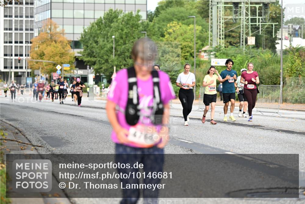 06.09.2026 - CURREX Alsterlauf Dr. Thomas Lammeyer http://msf.ph/oto/10146681 06.09.2026 10:22:21 Laufen 47646, 5155, 5478, 5156, 3054 meine-sportfotos.de