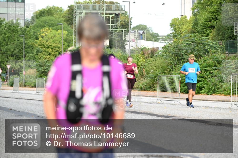 06.09.2026 - CURREX Alsterlauf Dr. Thomas Lammeyer http://msf.ph/oto/10146689 06.09.2026 10:22:22 Laufen 287, 6, 5156, 3784 meine-sportfotos.de