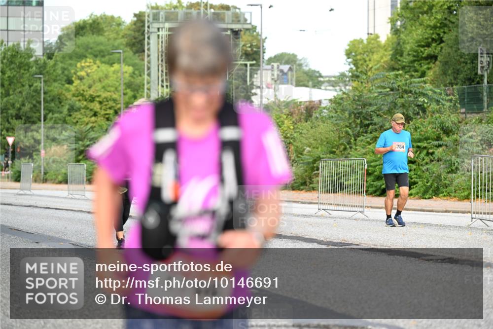 06.09.2026 - CURREX Alsterlauf Dr. Thomas Lammeyer http://msf.ph/oto/10146691 06.09.2026 10:22:22 Laufen 784 meine-sportfotos.de