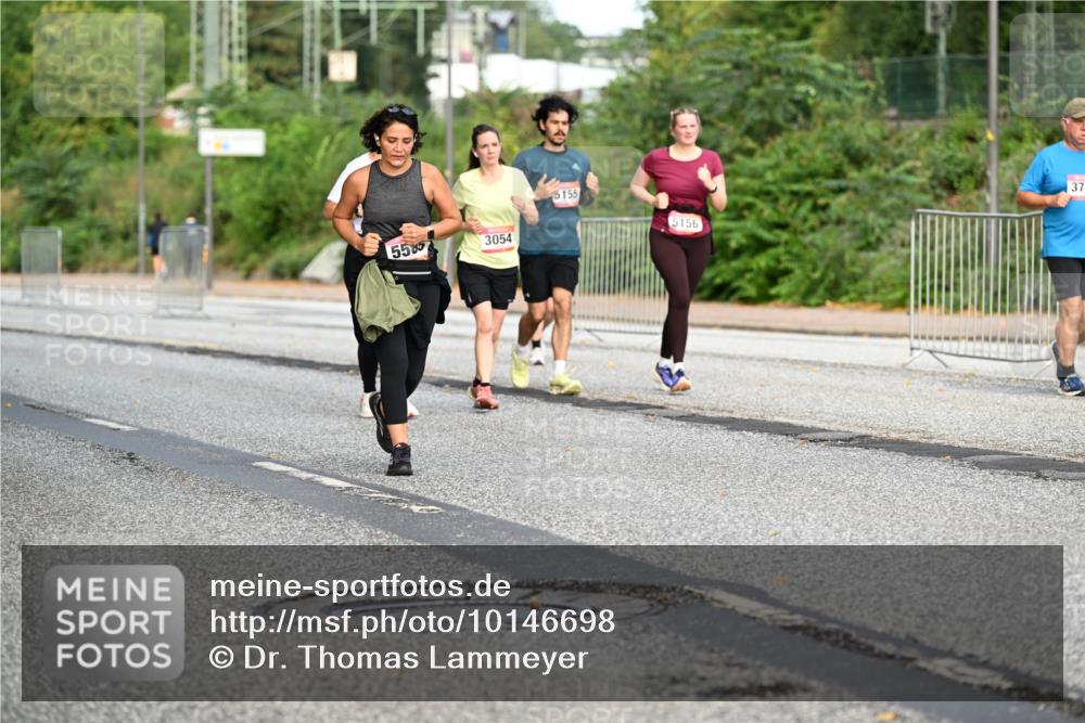 06.09.2026 - CURREX Alsterlauf Dr. Thomas Lammeyer http://msf.ph/oto/10146698 06.09.2026 10:22:25 Laufen 555, 3054, 5155, 5156, 37 meine-sportfotos.de