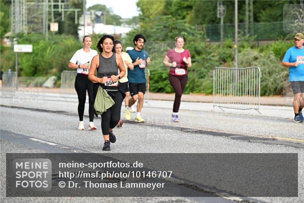 06.09.2026 - CURREX Alsterlauf Dr. Thomas Lammeyer http://msf.ph/oto/10146707 06.09.2026 10:22:25 Laufen 547, 556, 155, 5156, 378 meine-sportfotos.de