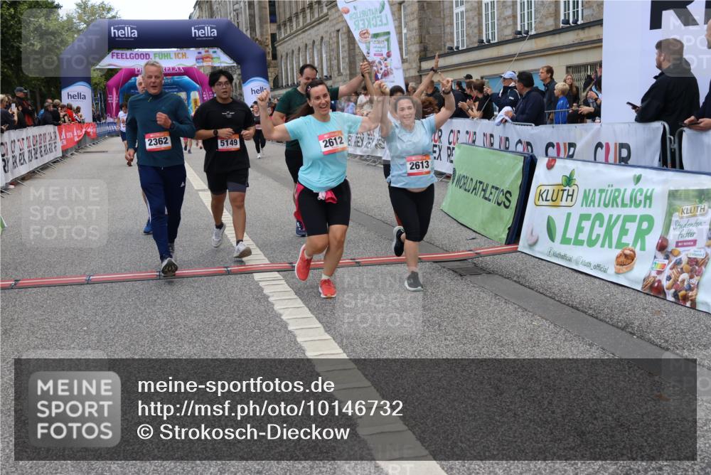 06.09.2026 - CURREX Alsterlauf Strokosch-Dieckow http://msf.ph/oto/10146732 06.09.2026 10:22:08 Ziel 2362, 2422, 2481, 2612, 2613, 3427, 3474, 3707, 3983, 4118, 4260, 4261, 4485, 4486, 5149, 5431, 5442, 5897 meine-sportfotos.de