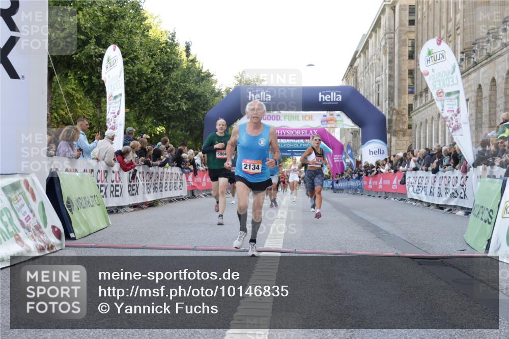 06.09.2026 - CURREX Alsterlauf Yannick Fuchs http://msf.ph/oto/10146835 06.09.2026 09:48:08 Ziel 2134, 2463, 3632, 3665, 4405, 4472, 5076, 5315, 5804, 5932, 6009 meine-sportfotos.de